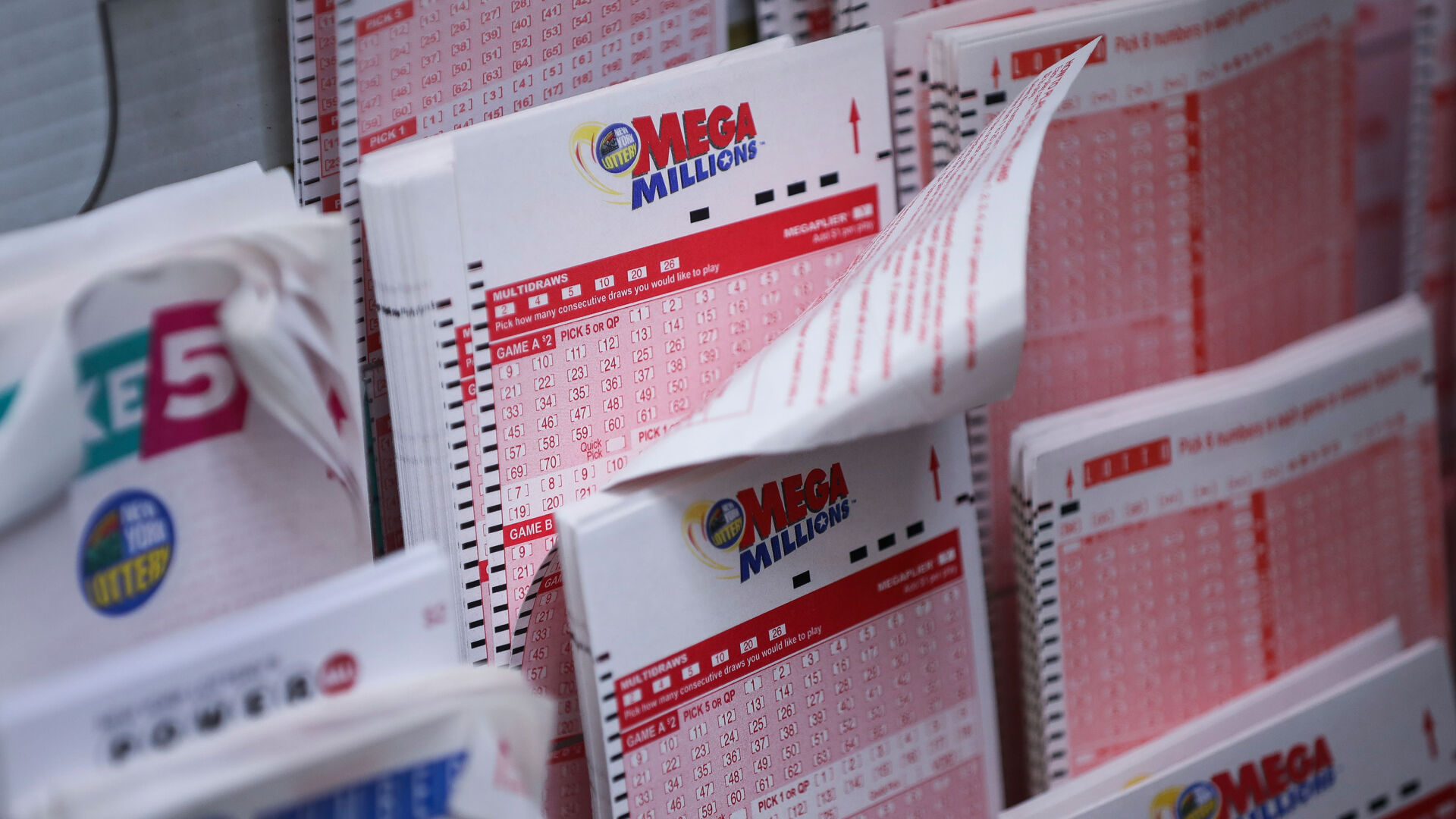 Mega Millions jackpot now up to $640 million with no Tuesday winner